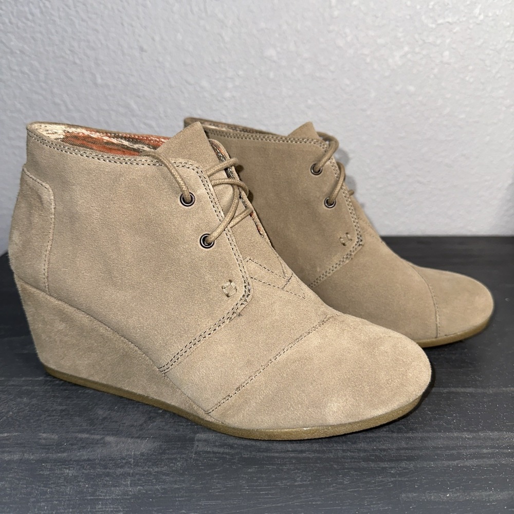 TOMS‎ Women's Desert Taupe Suede Boot Wedge Ankle Size 9.5 Shoes EUC